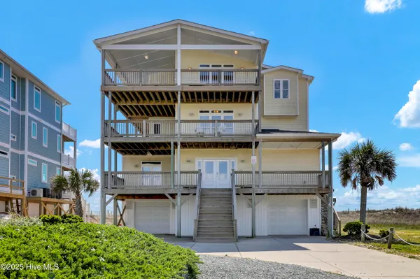 $2,995,000 | 116 Scotch Bonnet Drive, North Topsail Beach, NC 28460