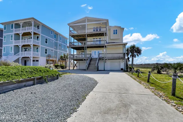 $2,995,000 | 116 Scotch Bonnet Drive, North Topsail Beach, NC 28460