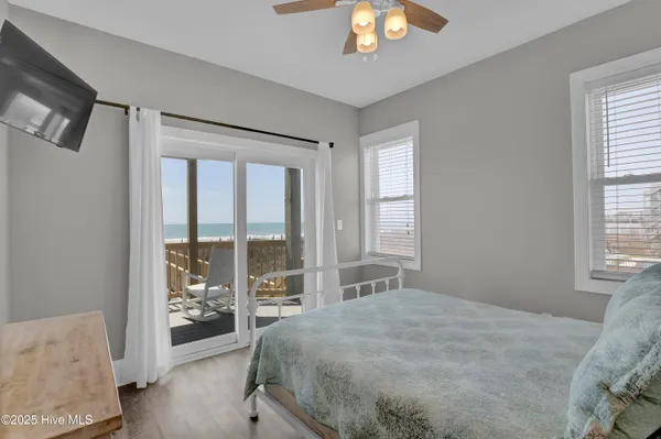 $2,995,000 | 116 Scotch Bonnet Drive, North Topsail Beach, NC 28460