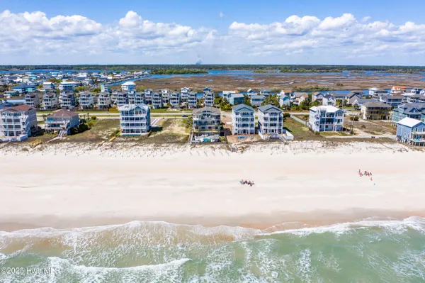 $2,995,000 | 116 Scotch Bonnet Drive, North Topsail Beach, NC 28460