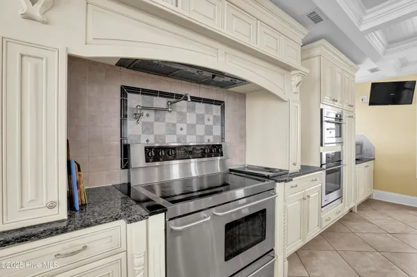 $2,995,000 | 116 Scotch Bonnet Drive, North Topsail Beach, NC 28460