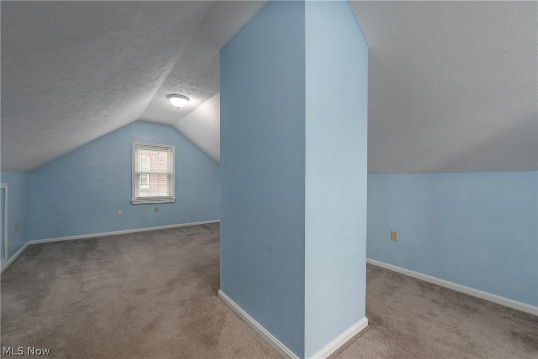 1148 Pennfield Road Cleveland, OH 44121 - Photo 27 of 32