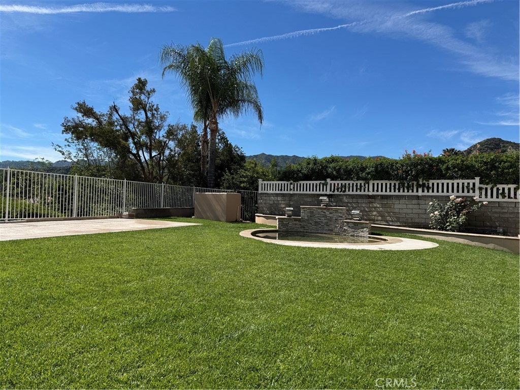 25550 Longfellow Place Stevenson Ranch, CA 91381 - Photo 2 of 3