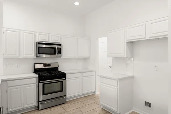 $2,300 | 16014 Lakestone Drive, Tomball, TX 77377