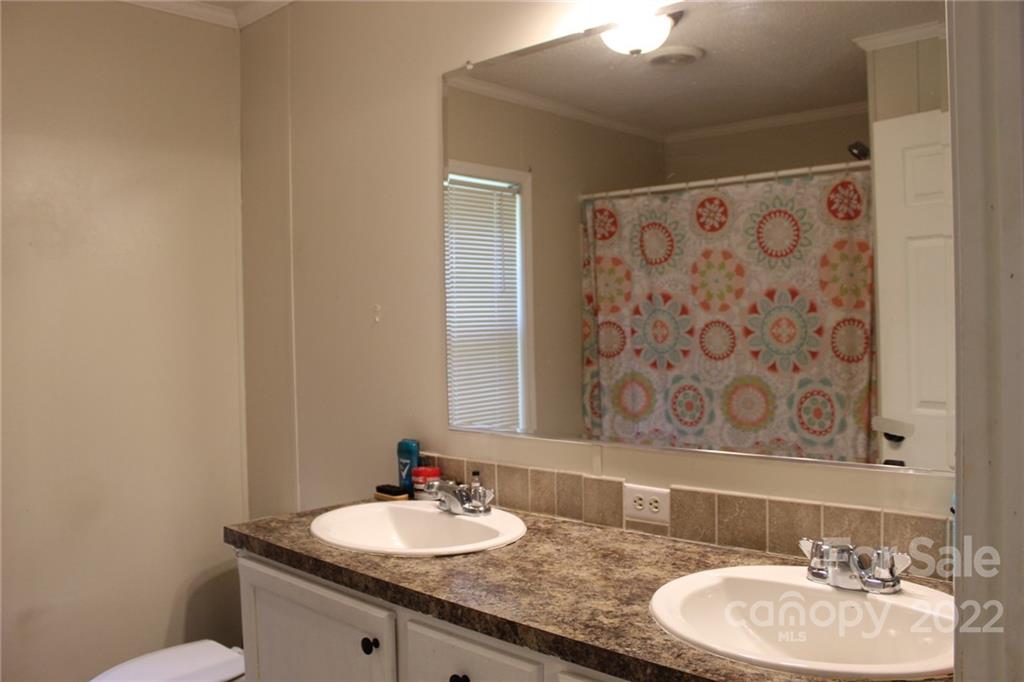 1684 Eckard Road Conover, NC 28613 - Photo 11 of 16 Gallery Image 11