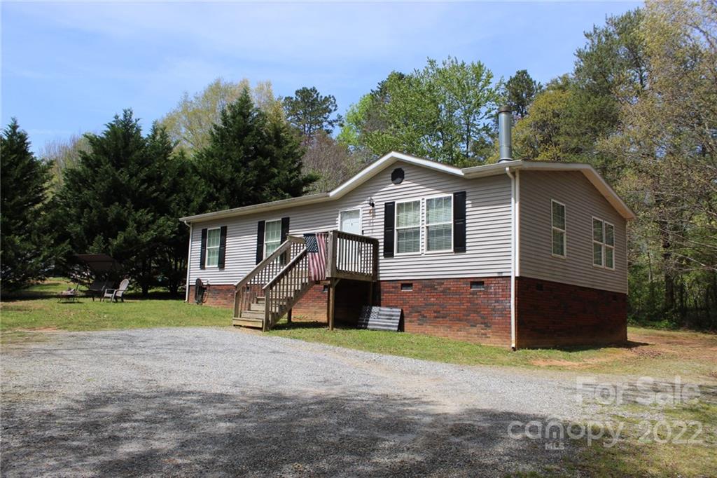 1684 Eckard Road Conover, NC 28613 - Photo 2 of 16 Gallery Image 2