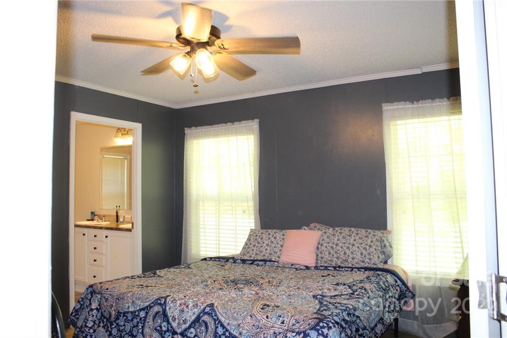 1684 Eckard Road Conover, NC 28613 - Photo 10 of 16 Gallery Image 10
