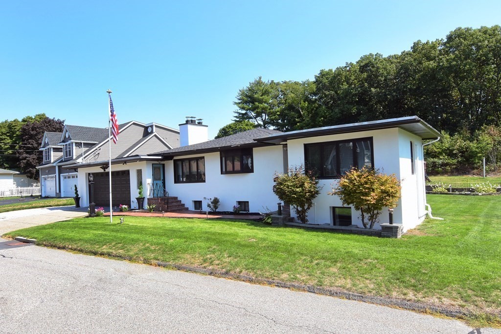 25 Svenson Road Shrewsbury, MA 01545 - Photo 2 of 37 Gallery Image 2