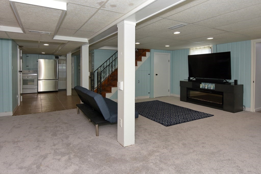 25 Svenson Road Shrewsbury, MA 01545 - Photo 22 of 37 Gallery Image 22