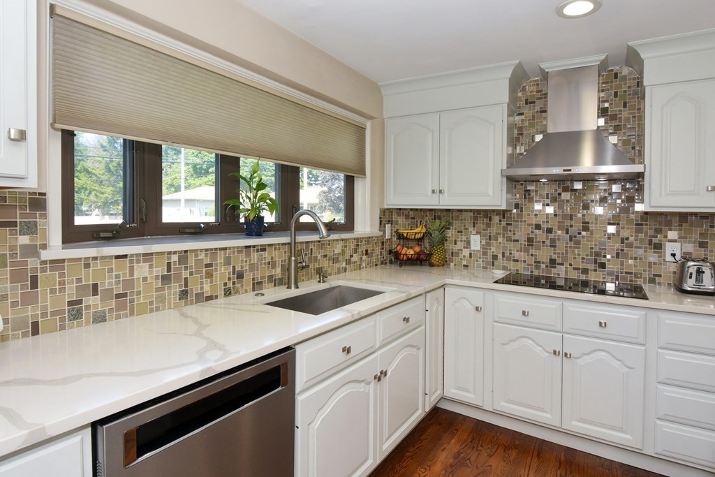 25 Svenson Road Shrewsbury, MA 01545 - Photo 7 of 37 Gallery Image 7