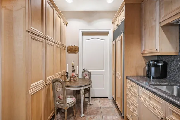 $5,300 | 3401 Lee Parkway, Unit 102, Dallas, TX 75219