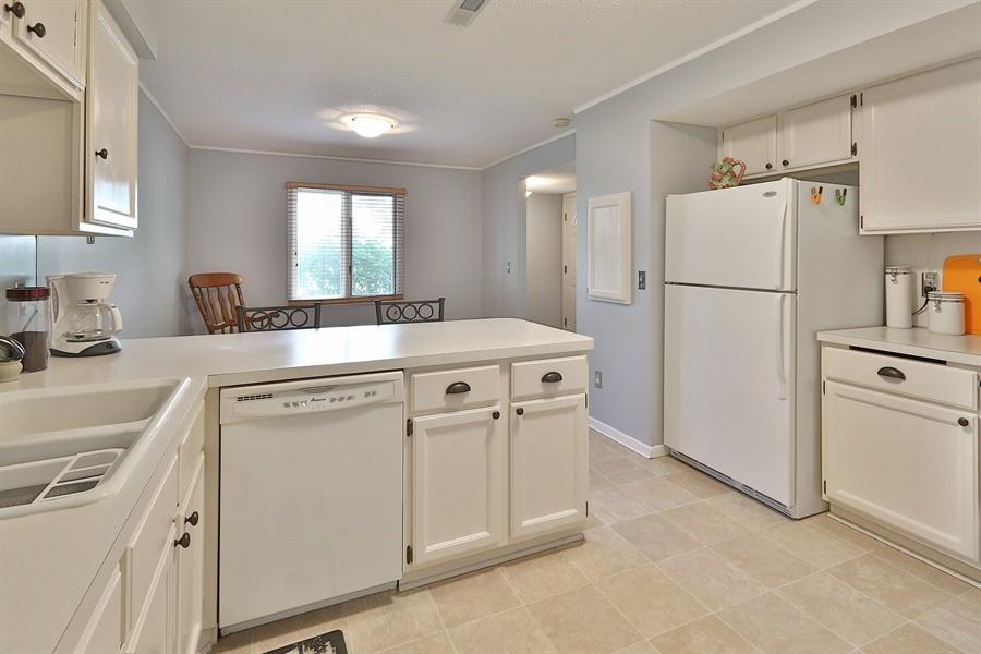 9462 Ranchview Lane North Maple Grove, MN 55369 - Photo 5 of 10 Gallery Image 5