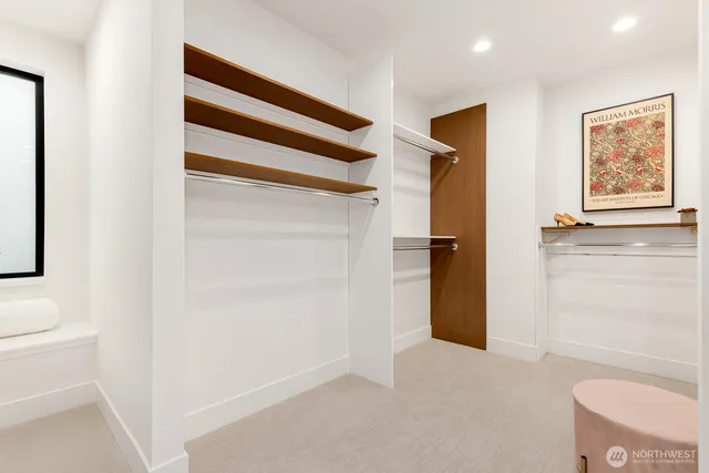 $1,799,000 | 601 Chris David Drive, Steilacoom, WA 98388