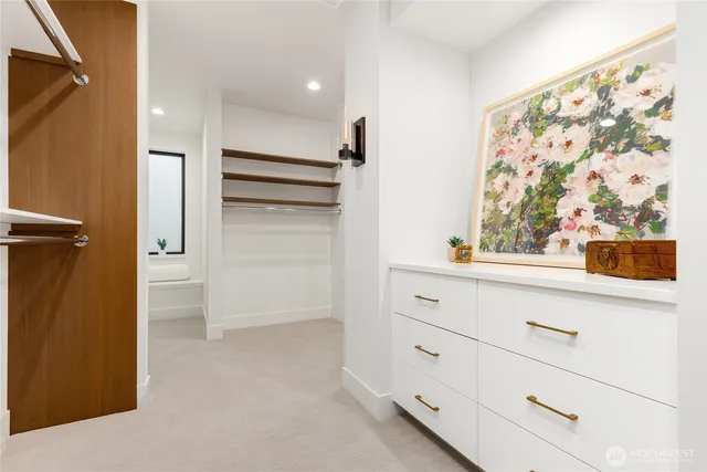 $1,799,000 | 601 Chris David Drive, Steilacoom, WA 98388