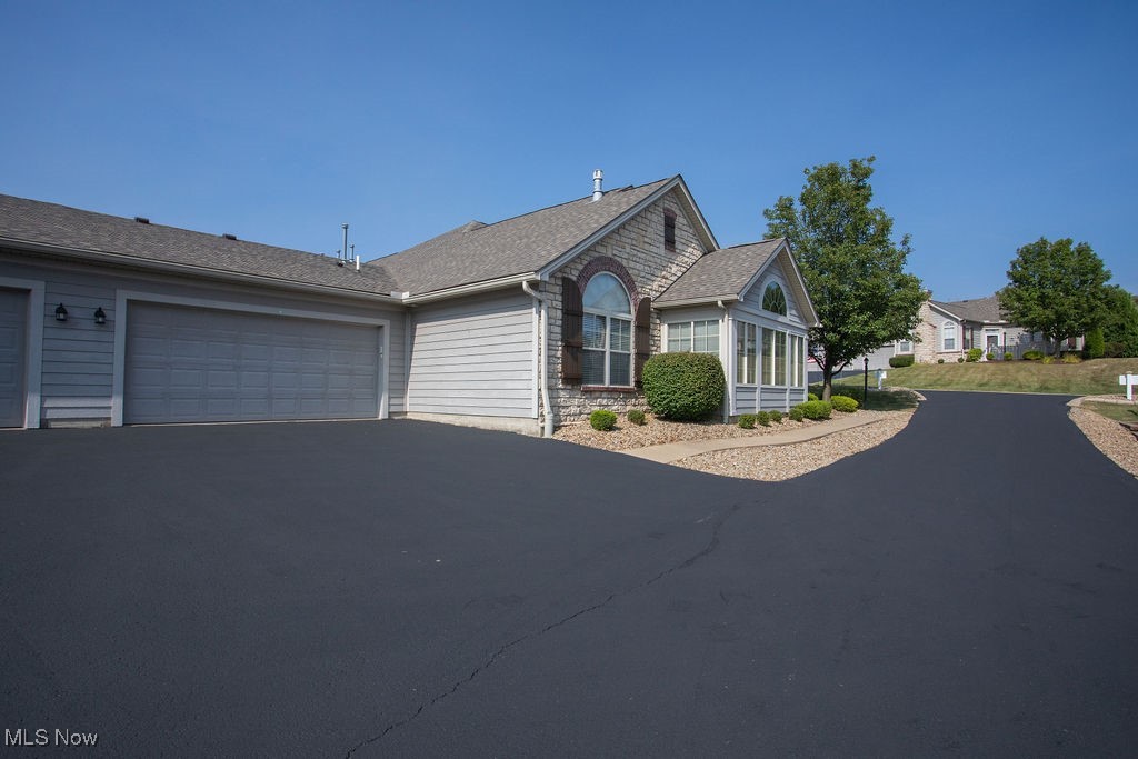 9151 Springfield Road, Unit 202 Youngstown, OH 44514 - Photo 6 of 27 Gallery Image 6