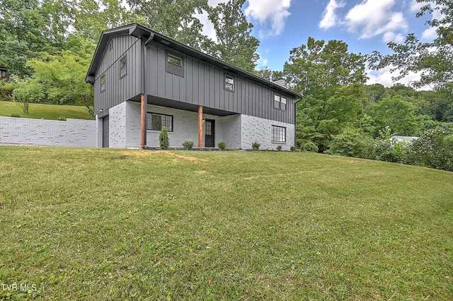 $386,000 | 1091 Long Cres Drive, Bristol, VA 24201