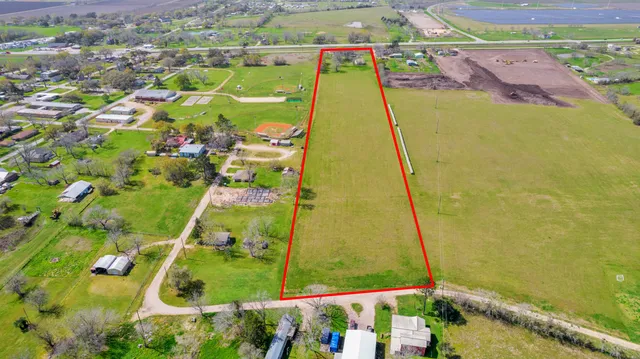 $799,000 | 7018 Railroad Street, Wallis, TX 77485