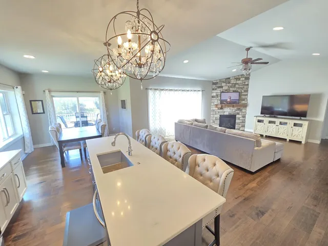 $925,000 | N4267 Cherokee Court, Markesan, WI 53946