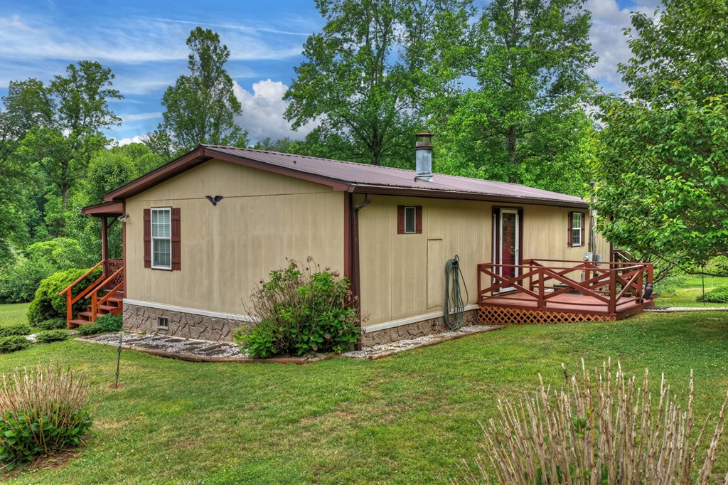 20.11 Mountain View Road McCaysville, GA 30555 - Photo 2 of 51