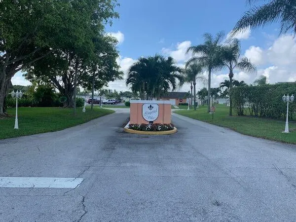 $2,100 | 2821 Duke Lane, Delray Beach, FL 33445