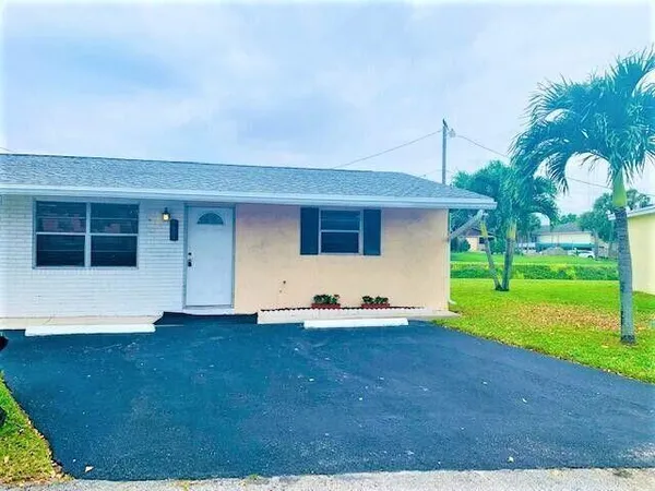 $2,100 | 2821 Duke Lane, Delray Beach, FL 33445