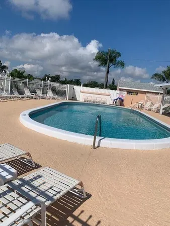$2,100 | 2821 Duke Lane, Delray Beach, FL 33445