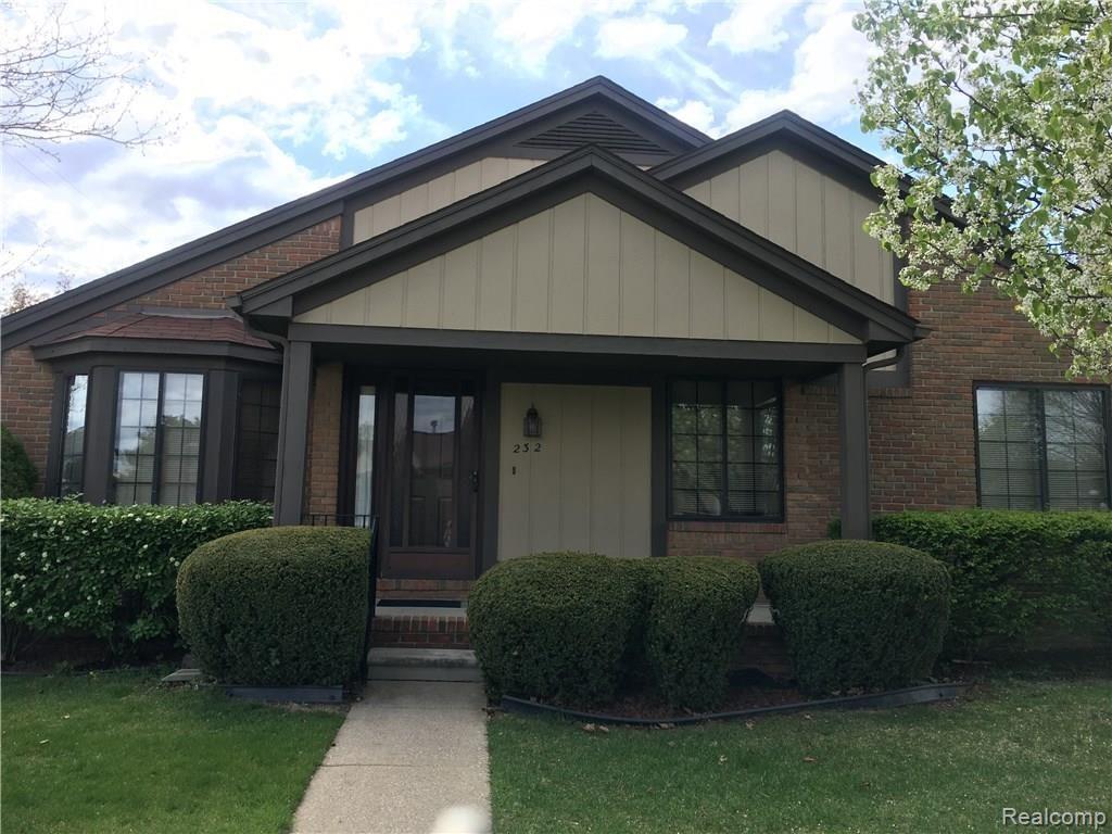 232 Meadow Ln Circle Rochester Hills, MI 48307 - Photo 1 of 20
