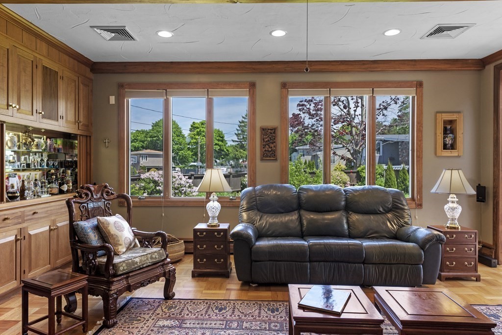 260 Puritan Road Swampscott, MA 01907 - Photo 7 of 42 Gallery Image 7