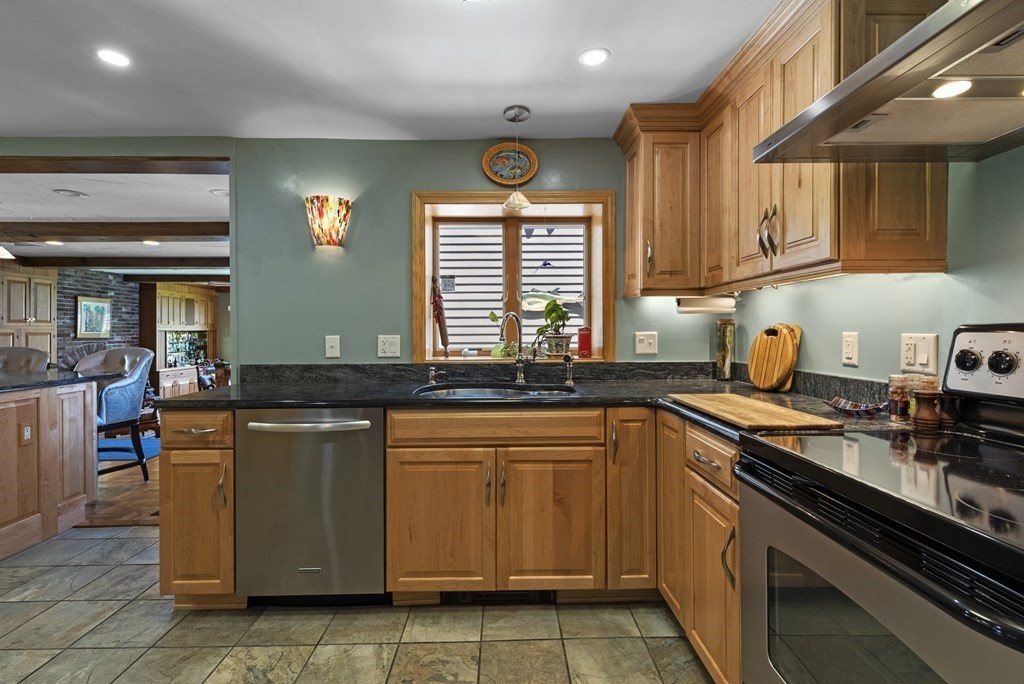 260 Puritan Road Swampscott, MA 01907 - Photo 10 of 42 Gallery Image 10