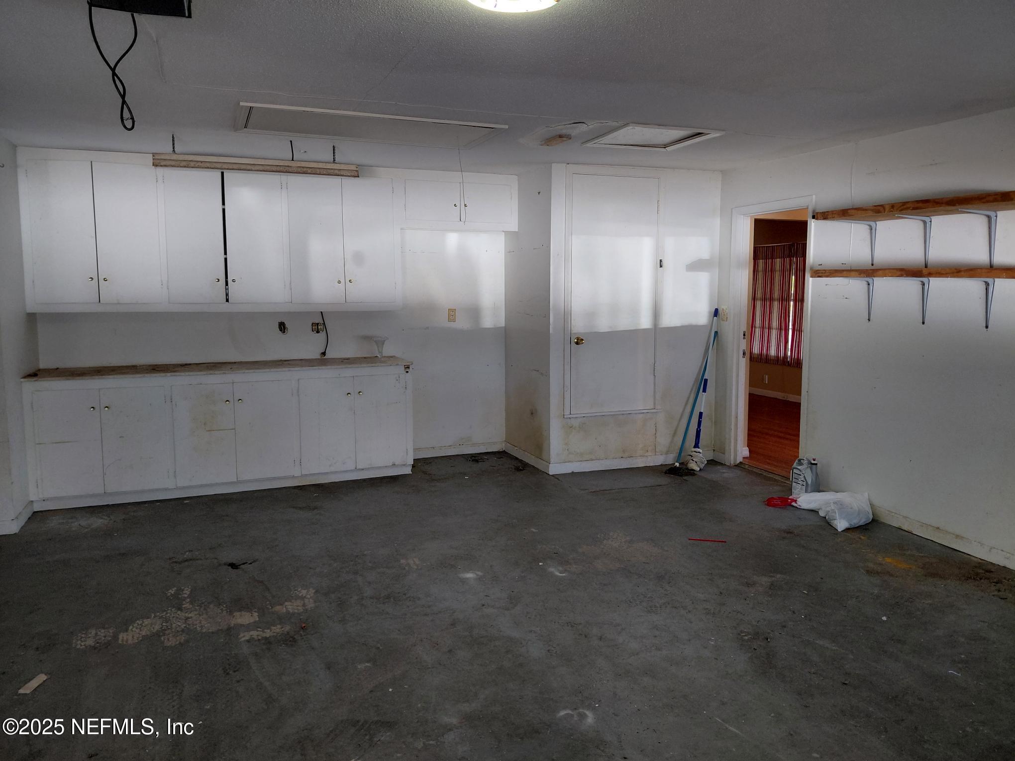 113 Lake Como Point Road Pomona Park, FL 32181 - Photo 25 of 36 a view of a room with an empty space