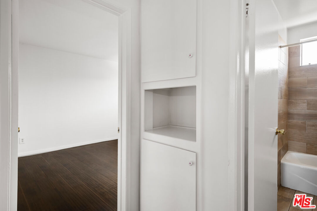 3355 South Canfield Avenue, Unit 11 Los Angeles, CA 90034 - Photo 12 of 23