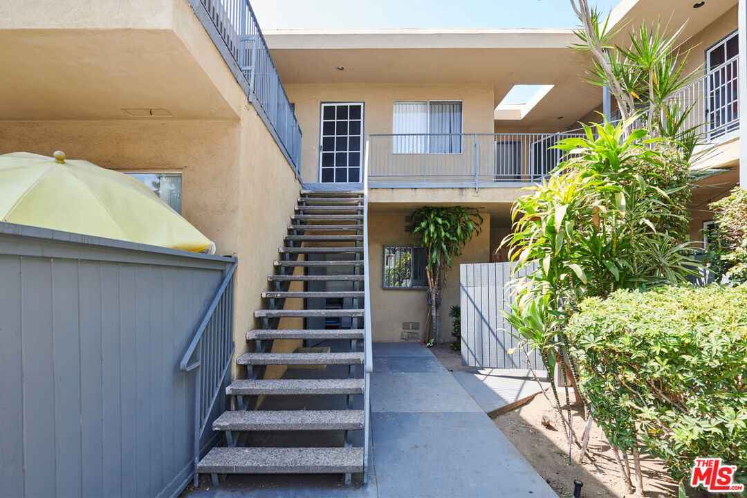 3355 South Canfield Avenue, Unit 11 Los Angeles, CA 90034 - Photo 17 of 23 a view of entryway with a front door