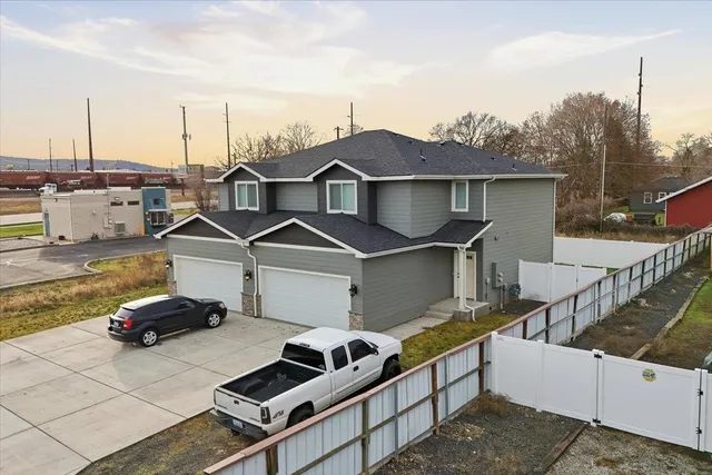 $710,000 | 2715 North Boeing Road, Millwood, WA 99206