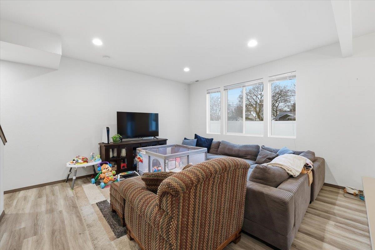 2715 North Boeing Road Millwood, WA 99206 - Photo 7 of 18