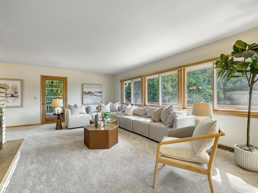 1801 Valley Curve Road Mendota Heights, MN 55118 - Photo 4 of 28 Gallery Image 4