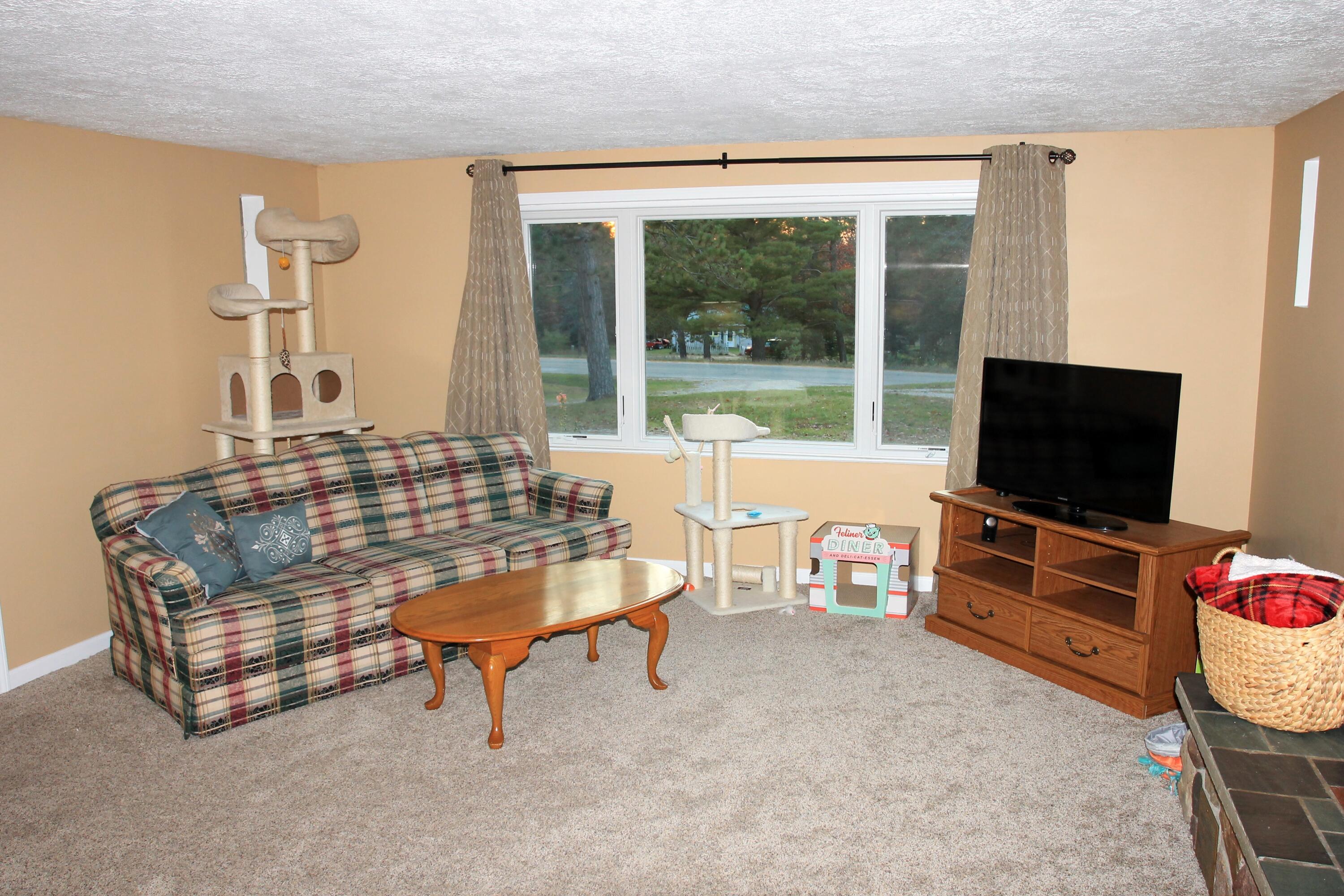 11197 Steckert Bridge Road Roscommon, MI 48653 - Photo 6 of 41 Gallery Image 6