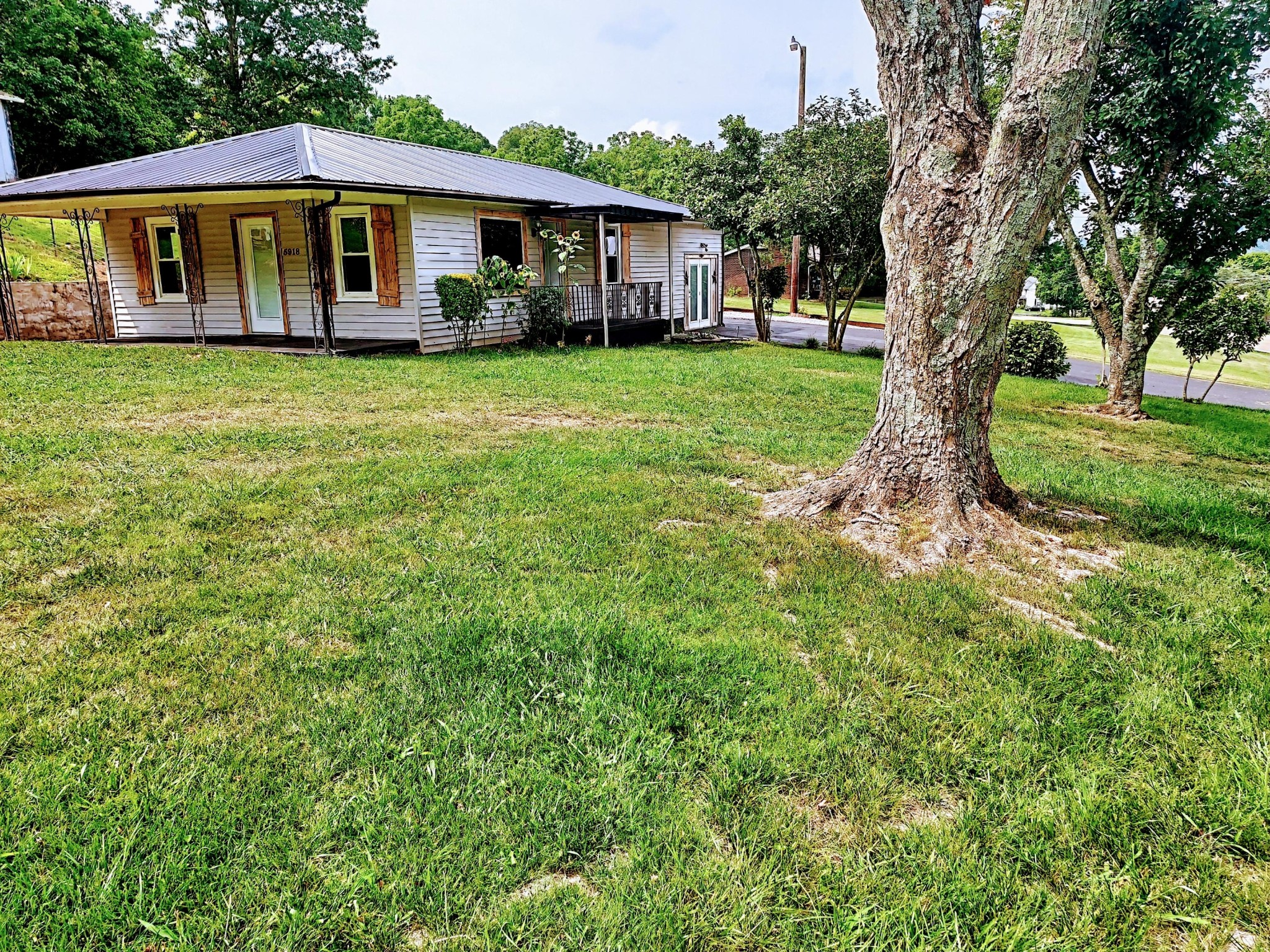 5918 Carter Road Knoxville, TN 37918 - Photo 29 of 30 Gallery Image 29
