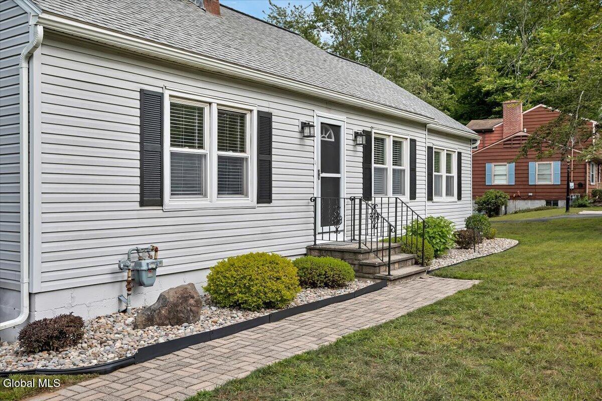 537 Sand Creek Road Colonie, NY 12205 - Photo 3 of 35 06-537 Sand Creek Rd-5