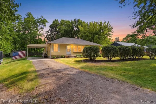 $245,000 | 6509 Silver Lake Road, Linden, MI 48451