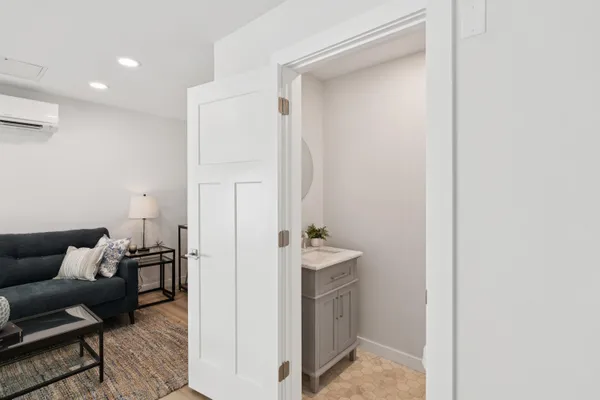 $299,500 | 17 Cedar Bend, Unit 17, Boothbay, ME 04537