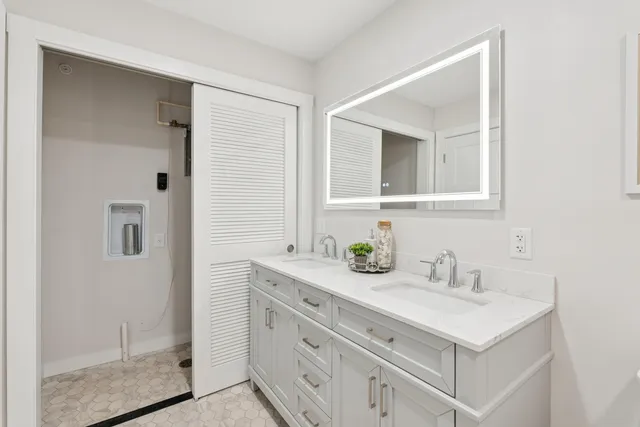 $299,500 | 17 Cedar Bend, Unit 17, Boothbay, ME 04537