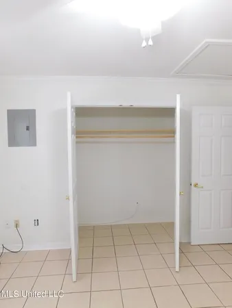 $1,100 | 525 St John Street, Bay St. Louis, MS 39520