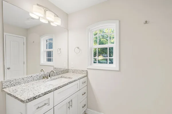 $479,000 | 3047 Gracie Ann Drive, Greenbrier, TN 37073