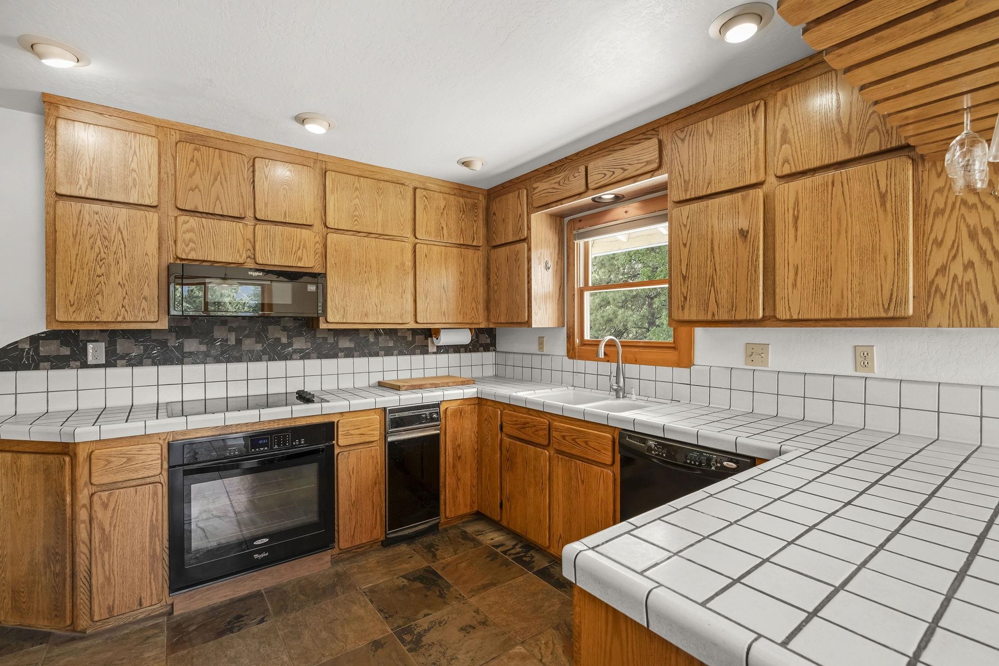 640 Redbud Street Portola, CA 96122 - Photo 11 of 27