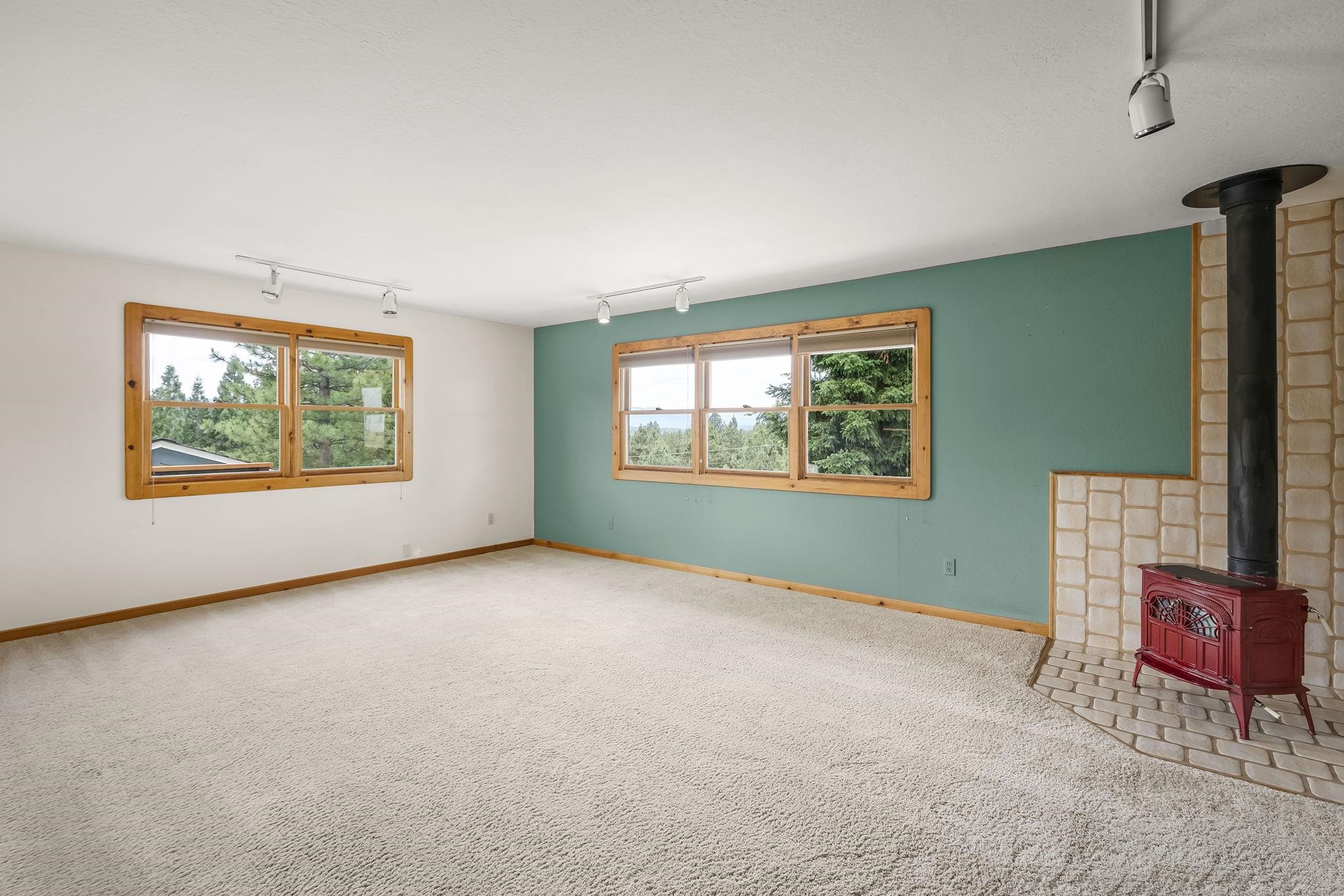 640 Redbud Street Portola, CA 96122 - Photo 5 of 27