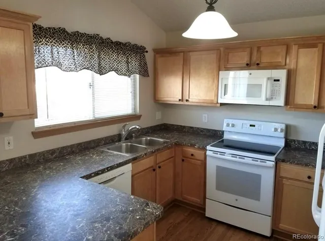 $2,850 | 9533 Devonshire Place, Highlands Ranch, CO 80126