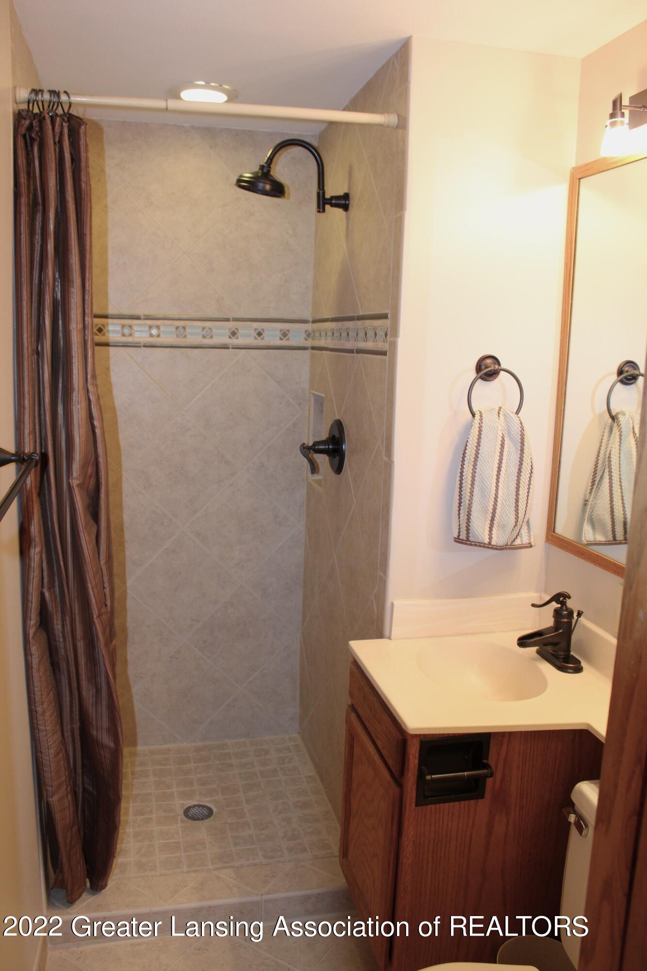 4254 Hulett Road Okemos, MI 48864 - Photo 26 of 43 master bath