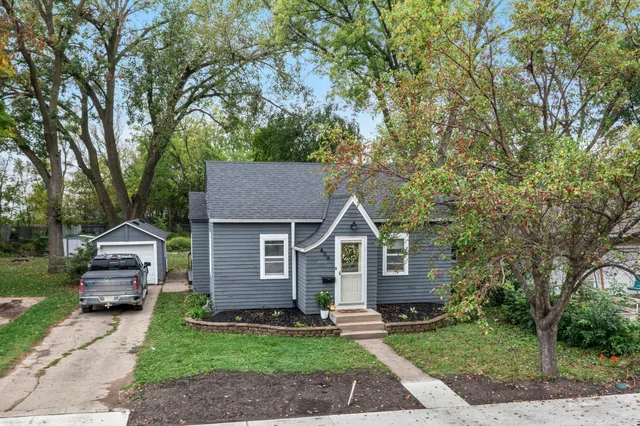 $218,900 | 406 5th Street Northwest, Montgomery, MN 56069