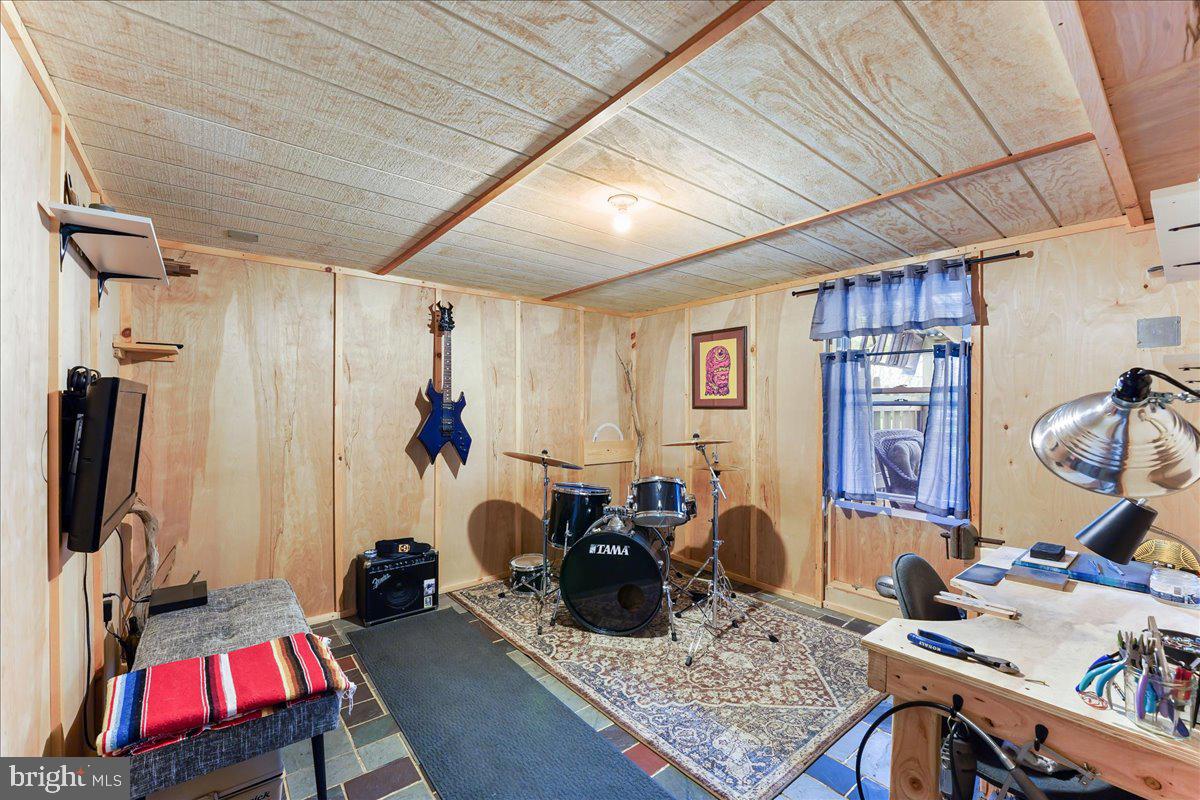 132 Lake Road Phoenixville, PA 19460 - Photo 21 of 33 Gallery Image 21