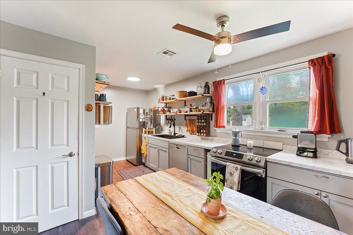 132 Lake Road Phoenixville, PA 19460 - Photo 7 of 33 Gallery Image 7